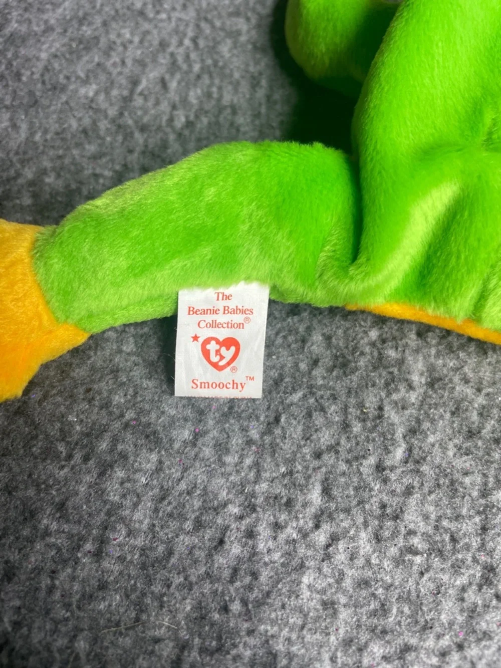 Smoochy The Frog: Ty Bright Green Plush Frog with Orange Accents - Picture 5 of 9